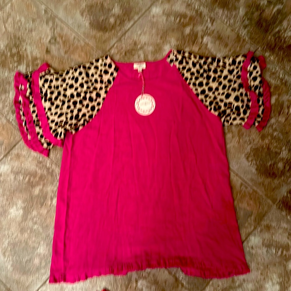NWT Fuschia Umgee Boutique Top